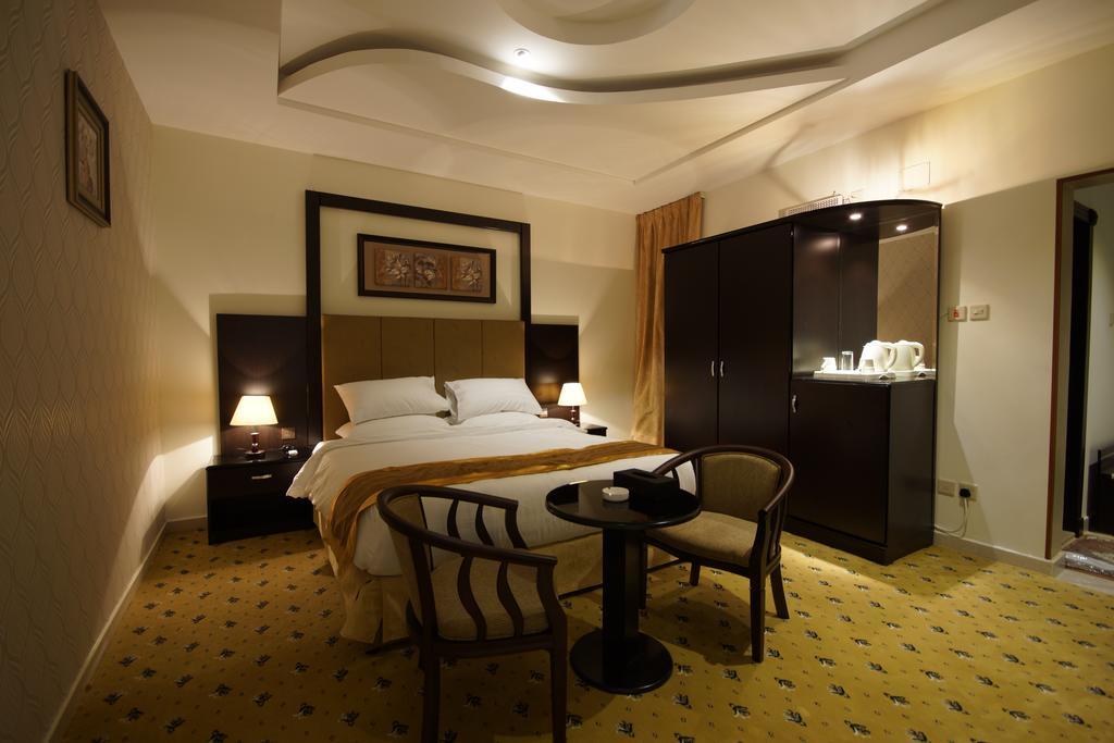 Rose Oasis Hotel Najran Extérieur photo